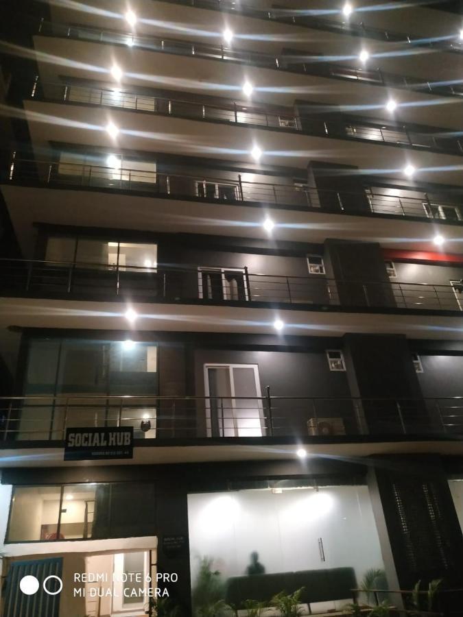 Hotel Aarkay Palace Badarpur Bagian luar foto
